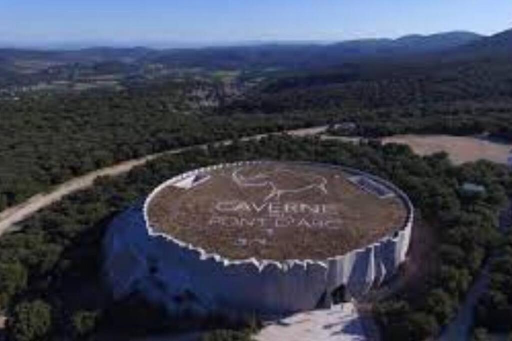 Vila La O'Liso Gorges De L'Ardeche Salavas Exteriér fotografie